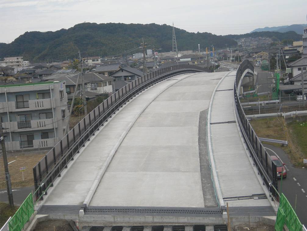 錦原跨線橋